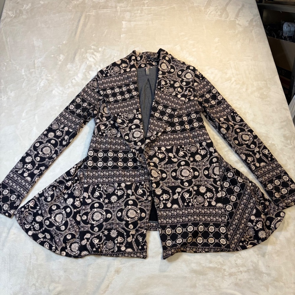 Free People Black Cream Medallion Floral Open Front Peplum Cardigan Jacket M